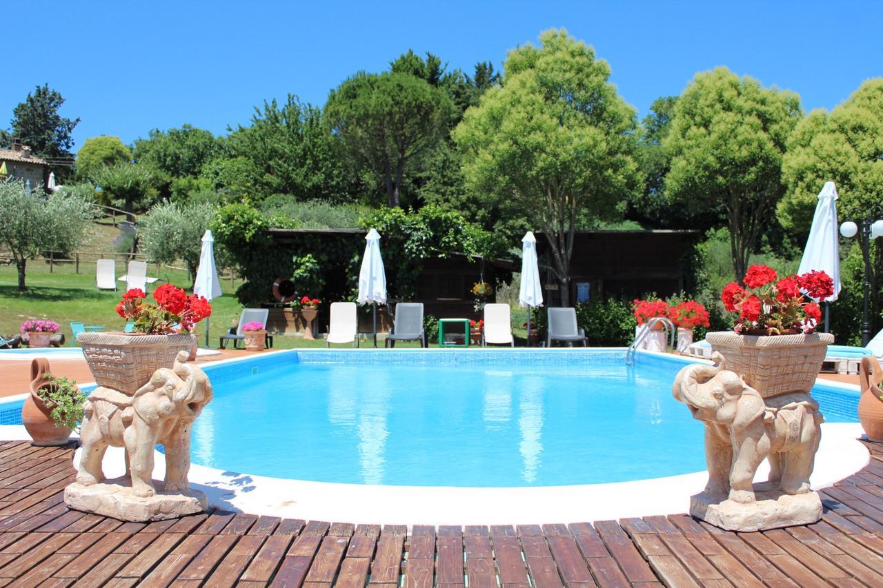 Poggio Paradiso Apartments Mengara Eksteriør bilde