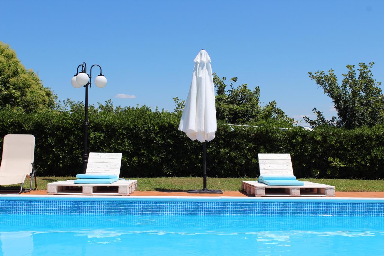 Poggio Paradiso Apartments Mengara Eksteriør bilde